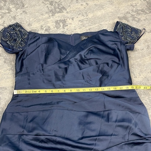 New La Femme Navy Beaded Off the Shoulder Sweetheart Ruched Satin Mermaid Gown - Picture 11 of 13